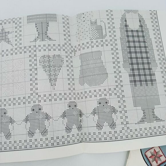 Heartstrings Pat Thode "The Snowflake Season" Counted Cross Stitch Christmas - Picture 8 of 10